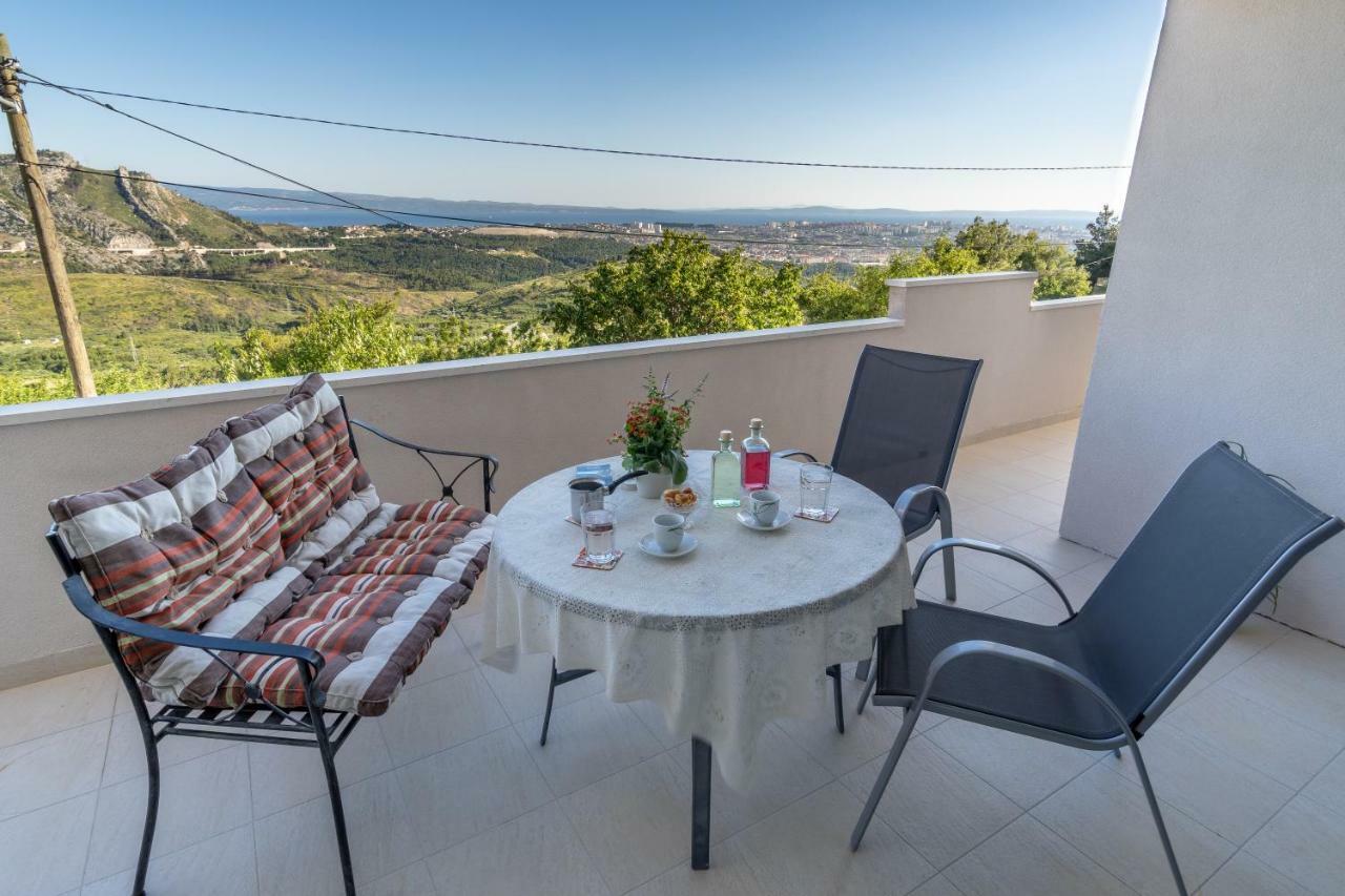 Apartment Orange Klis Екстериор снимка