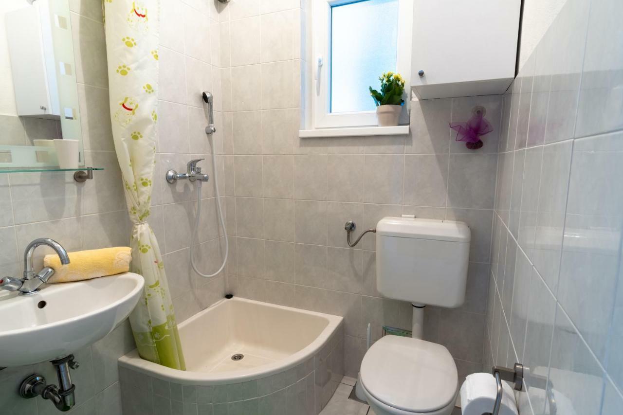 Apartment Orange Klis Екстериор снимка