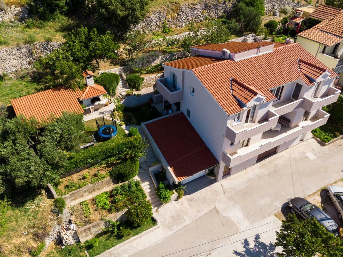 Apartment Orange Klis Екстериор снимка