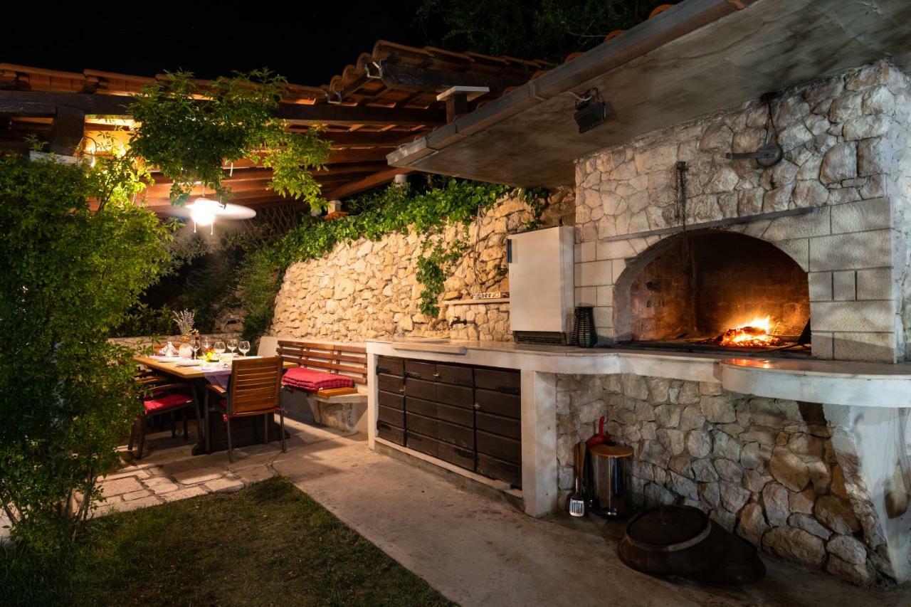 Apartment Orange Klis Екстериор снимка